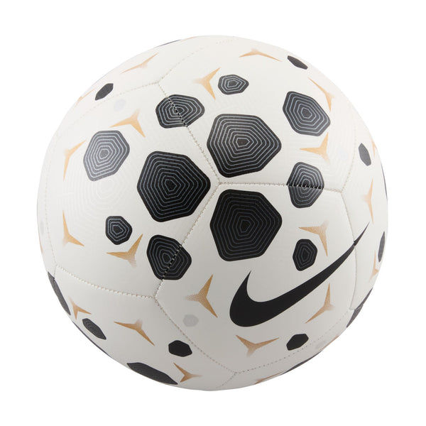 NIKE PITCH