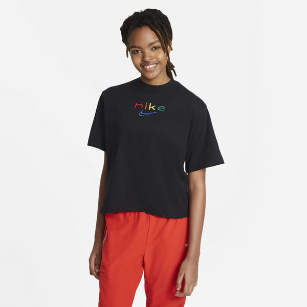 AS W NK DRY TEE BOXY RAINBOW